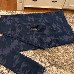 Spanx seamless camo leggings